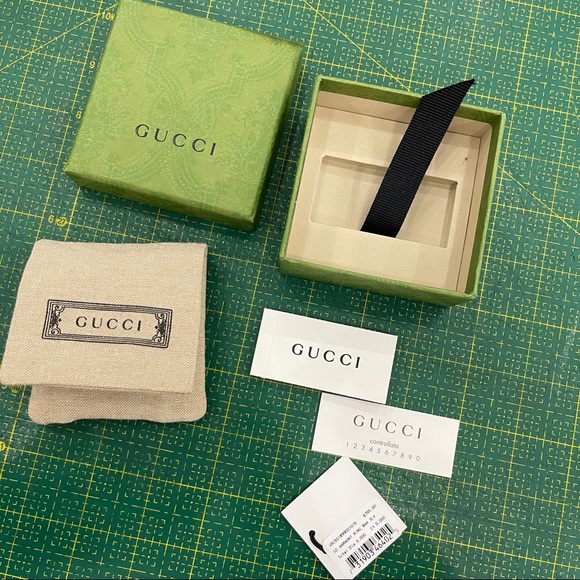 *SOLD* Gucci Interlocking Marmont Ring Size 15 (7.25 US) - Picture 6 of 12